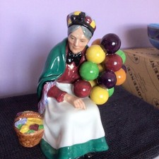 ROYAL DOULTON FIGURINE THE OLD