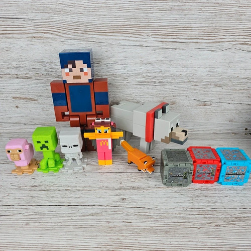 Minecraft figure bundle - minecraft,