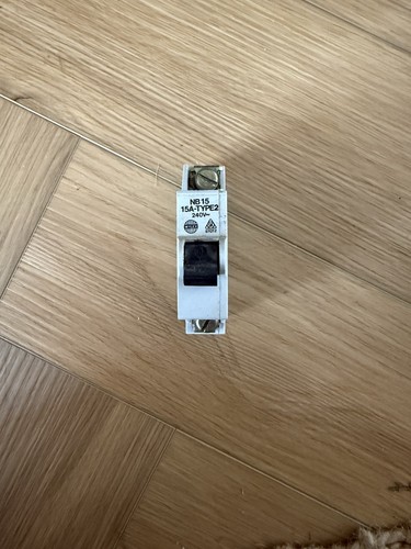Wylex amp type m6 mcb - 15,