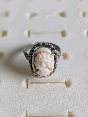 Beautiful vintage cameo - beautiful,