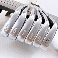 Titleist Right Handed Iron Set