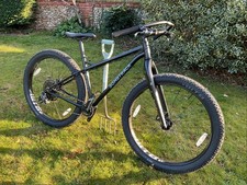 Bombtrack Beyond Adv+  Black