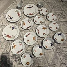 Royal Worcester Evesham Vale Dinner Service Set - 21 Pieces