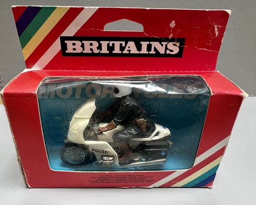 Britains motorcycle 9695 - britains,