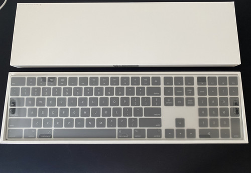 Apple magic keyboard with - keyboard,