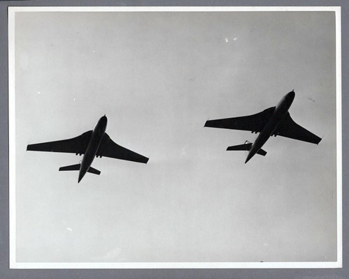 Vickers valiant bomber - vickers,