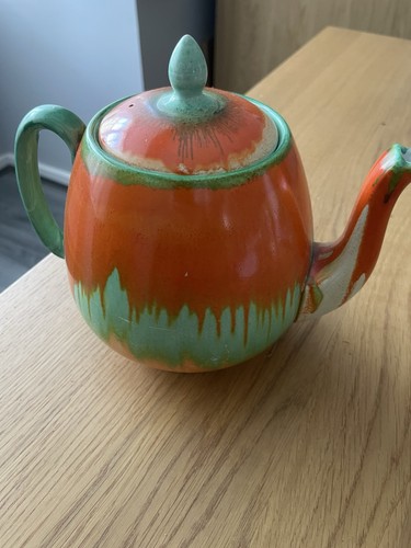 Shelley drip ware - shelley, pot