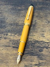 Pilot 1998 Yellow 14K Fountain