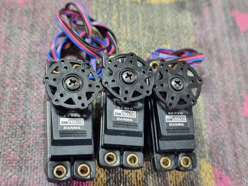 Sanwa srm 102 servos - 3, x