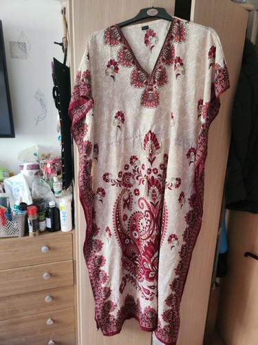 Flower patterned kaftan free - patterned,