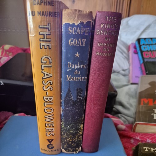 Daphne maurier x book - daphne,