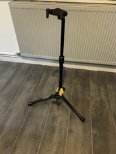 HERCULES GUITAR STAND