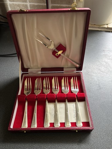 Silver plate cake - fork, set