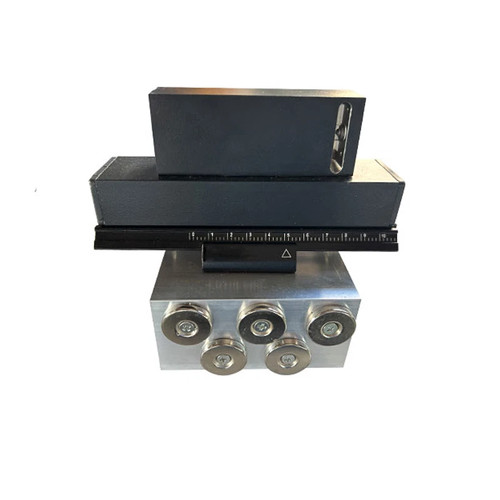 Alignment device for sheet - device,