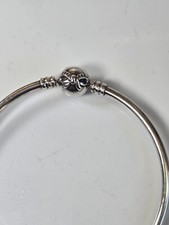 Pandora Dainty Bow Clasp Bangle #794317-19 19cm