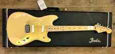 Fender Duo sonic Dessert Sand guitar with dedicated Fender case