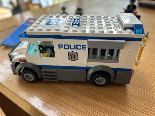 Lego city 60043 police van - lego,
