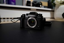 Fujifilm XT-2 Camera Body Boxed with charger