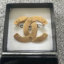 Auth Vintage CHANEL CC Logos Brooch Gold Tone thick 24ct Gold Plated 