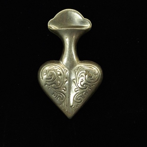 Vtg heart tussy mussy posy - tussy,