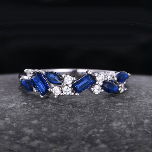 Baguette blue sapphire diamond - baguette,