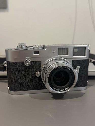 Leica voigtlander ultron - m2,,