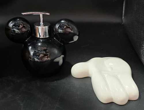Mickey mouse hand - mickey,