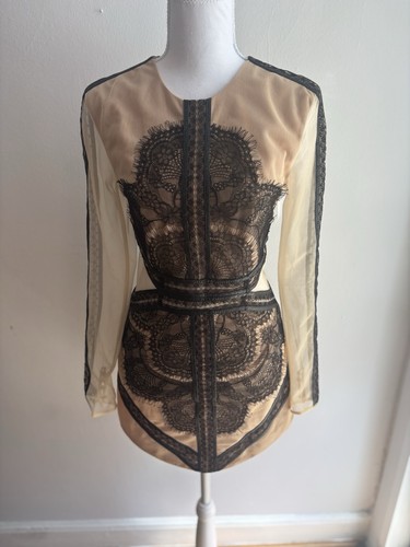 Three floor mademoiselle - floor, lace