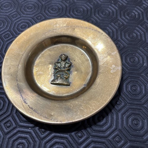 Small vintage brass plate with - vintage,