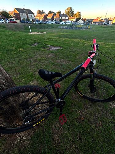 Haro dirt jumper 26in large - haro,