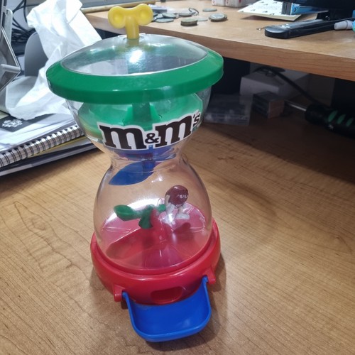 Official world dispenser - m&m's,