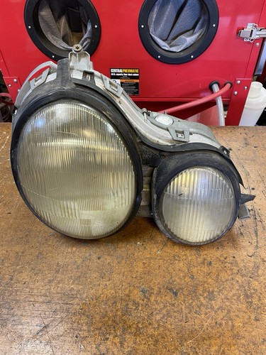 Mercedes benz e320 headlight - benz,