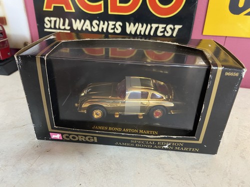 Corgi 96656 gold special - 96656,