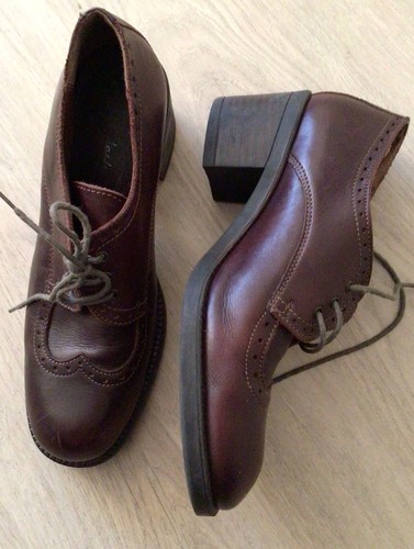 Ladies vtg brown leather - vtg,