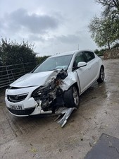 Vauxhall Astra 2011 2.0 Cdti Spares Or Repair Full Car