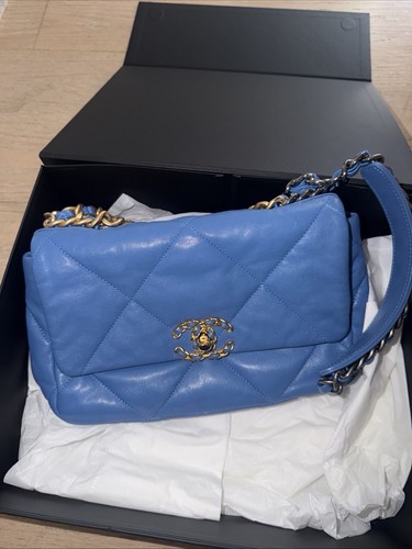 Chanel blue medium - blue,