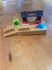 TOMY TRACKMASTER MARON STATION
