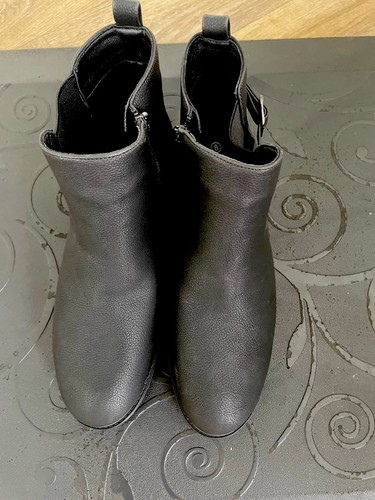 Women ankle boots size 8 - women's,