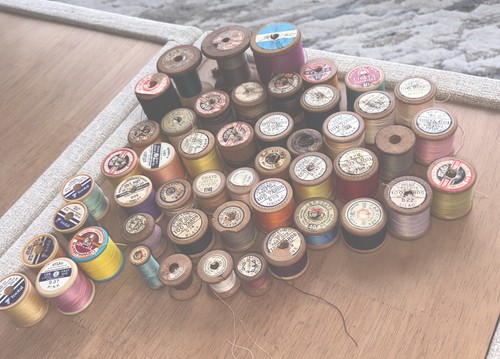 Vintage wooden cotton reels - 50,
