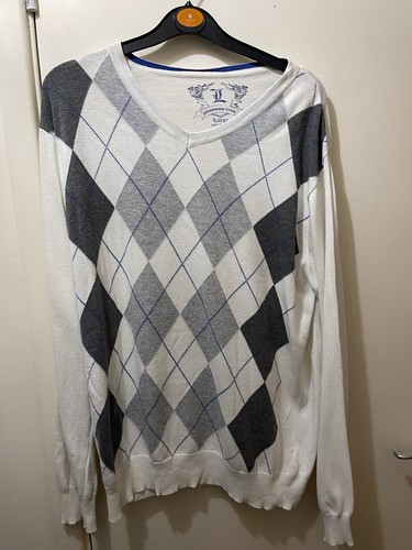 White blue cedar - white,