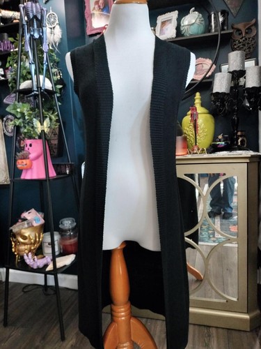 Long black sleeveless - , cardigan