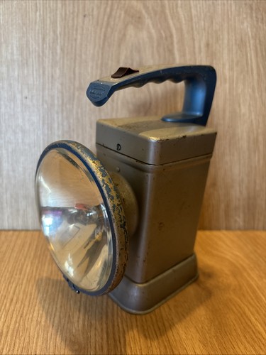 Ever ready square hand - ready, lamp