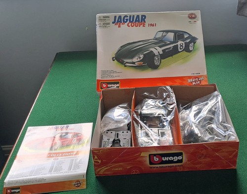Scale burago jaguar e - 1:18,