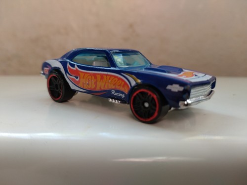 Hot wheels racing camaro - hot, '67