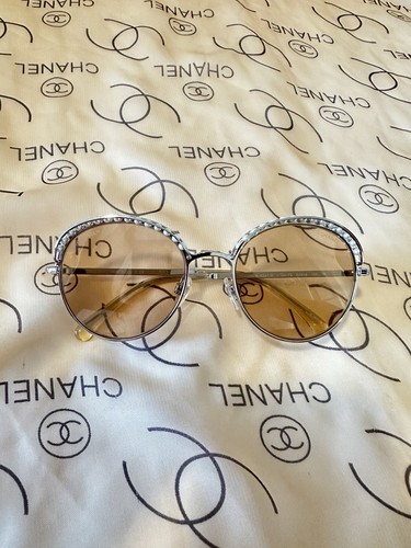 Chanel pearl silver amber - chanel,