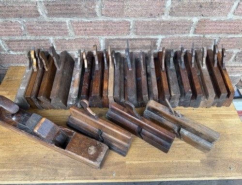Joblot wooden moulding - joblot,