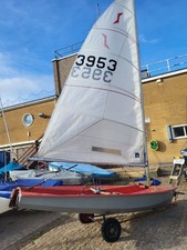 Solo Sailing dinghy - Fibreglass