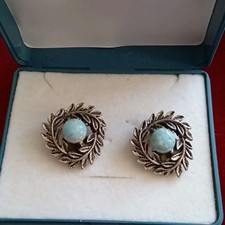 Vintage Gold Tone Turquoise Blue Clip On Earrings