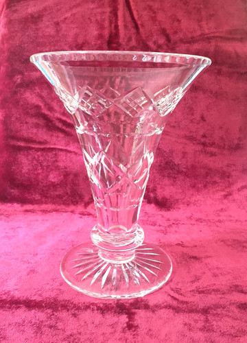 Stuart crystal glass vase - glass, 7"