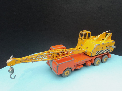 Dinky ton lorry mounted - 20, lorry-mounted